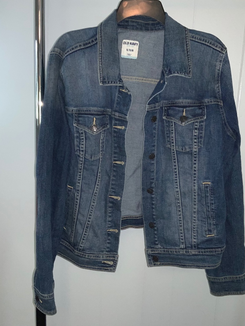 Old Navy men’s denim jacket Sz XL